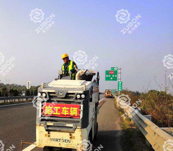 銑刨臺階法在路面加寬施工中的應(yīng)用
